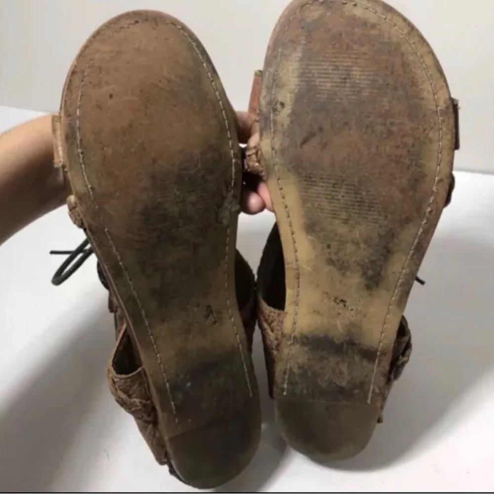 Roan leather brown stewpot lace up sandals. - Picture 5 of 6